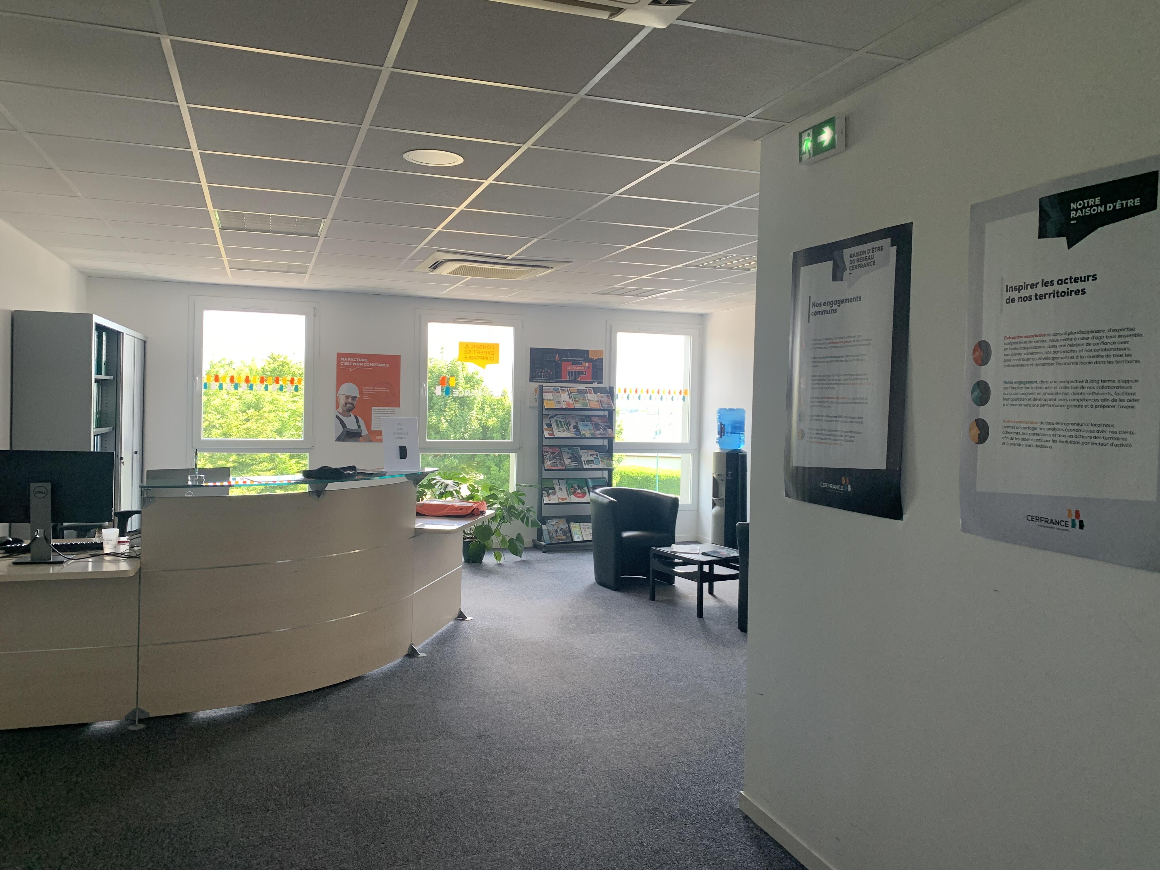 Photo de l'intérieur de l'agence de Reims